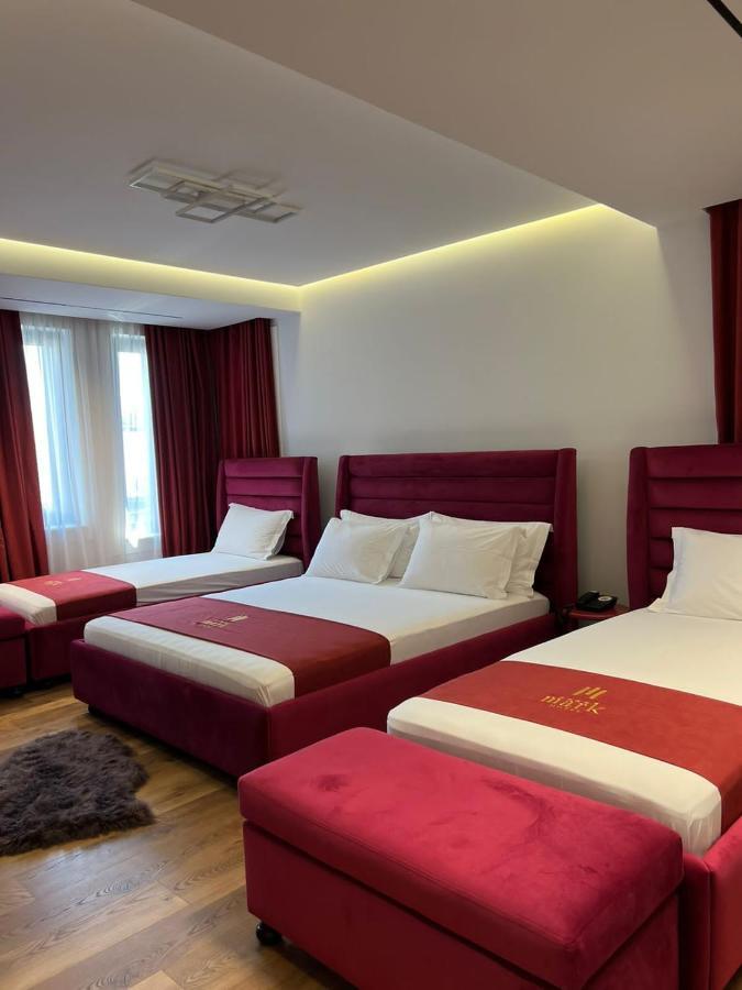 Mark Hotel Tirana Berxull ภายนอก รูปภาพ